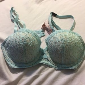 NWT Victoria’s Secret Dream Angels Bra